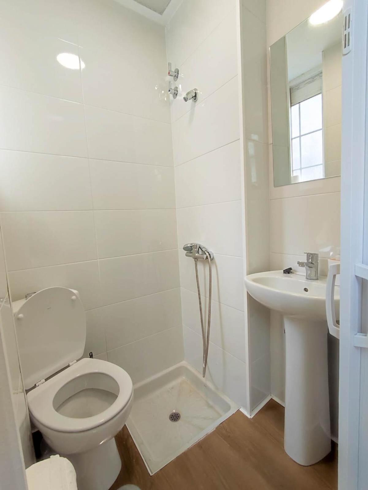 Airinos De Guest house