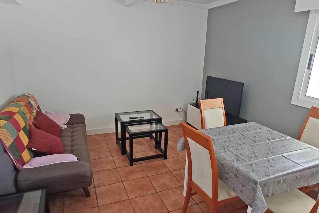 Casa Maximo En Con Patio Y Aparcamiento