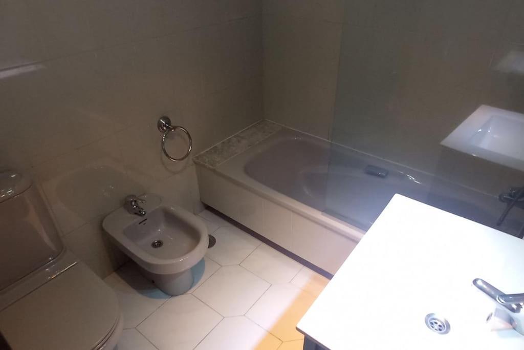 Casa Maximo En Con Patio Y Aparcamiento Сasa de vacaciones