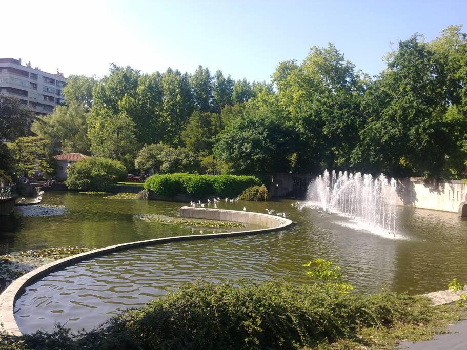 Сasa de vacaciones Casa Maximo En Con Patio Y Aparcamiento