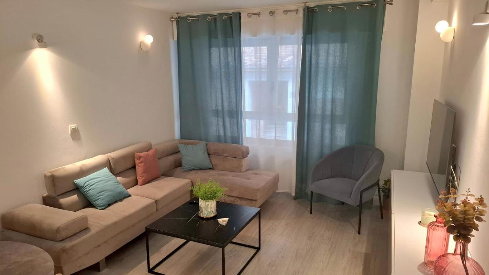 Moderno Con Garaje Privado En El Centro De * Vigo