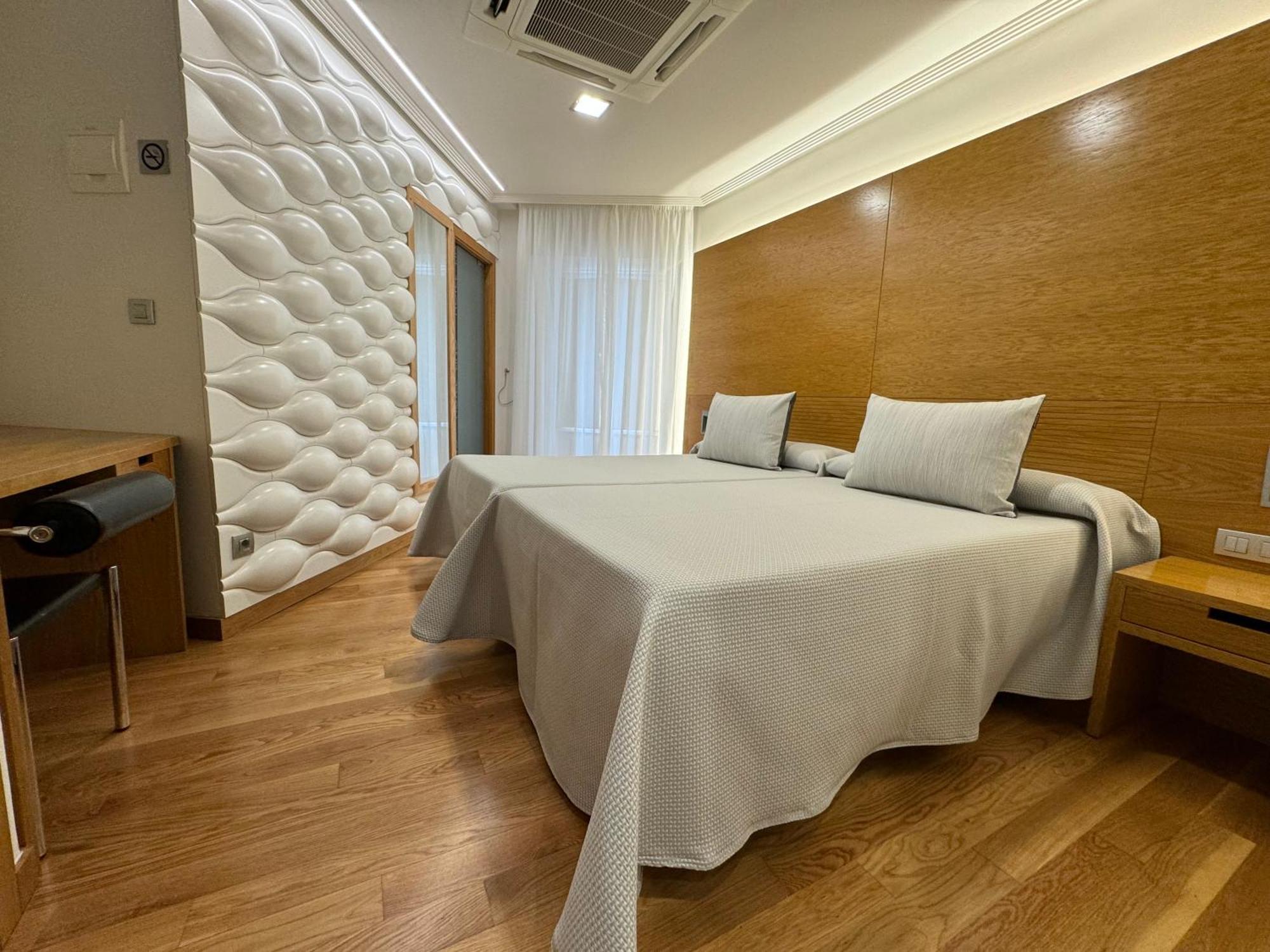 Lino Hotel 2*