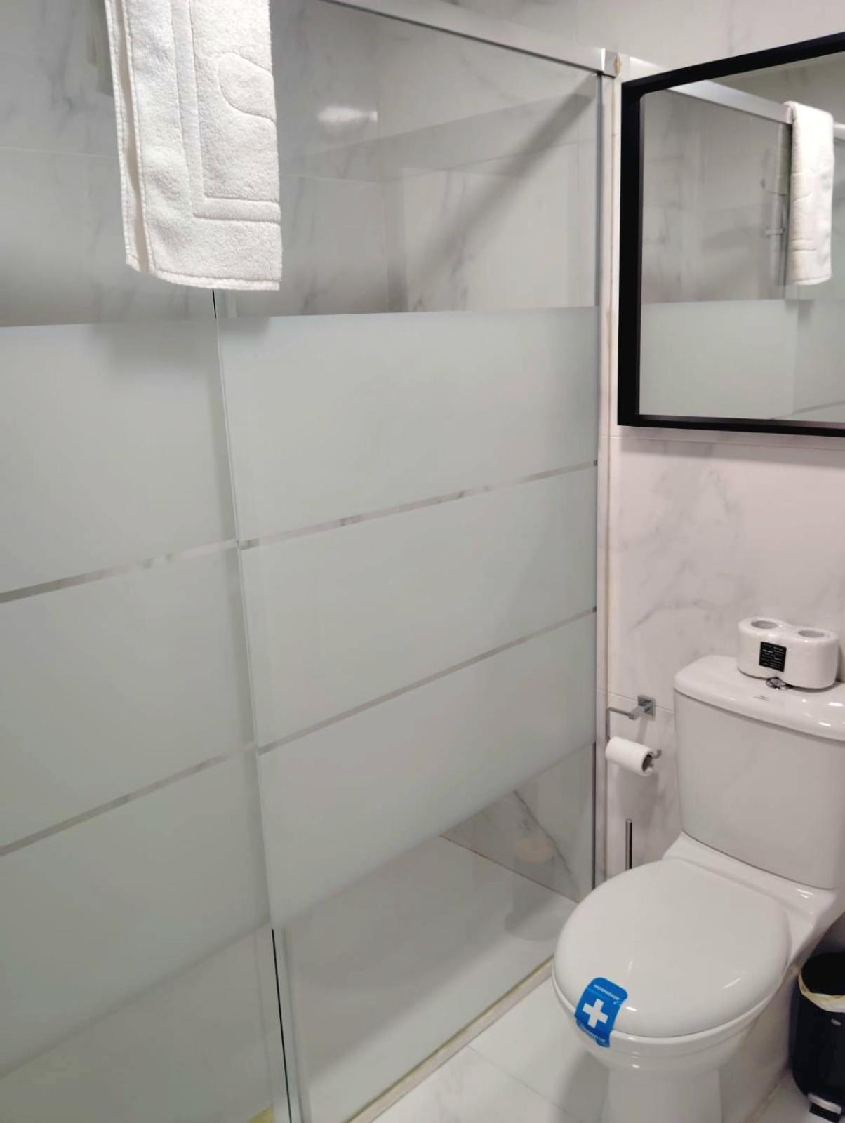 Moderno Con Garaje Privado En El Centro De Apartamento