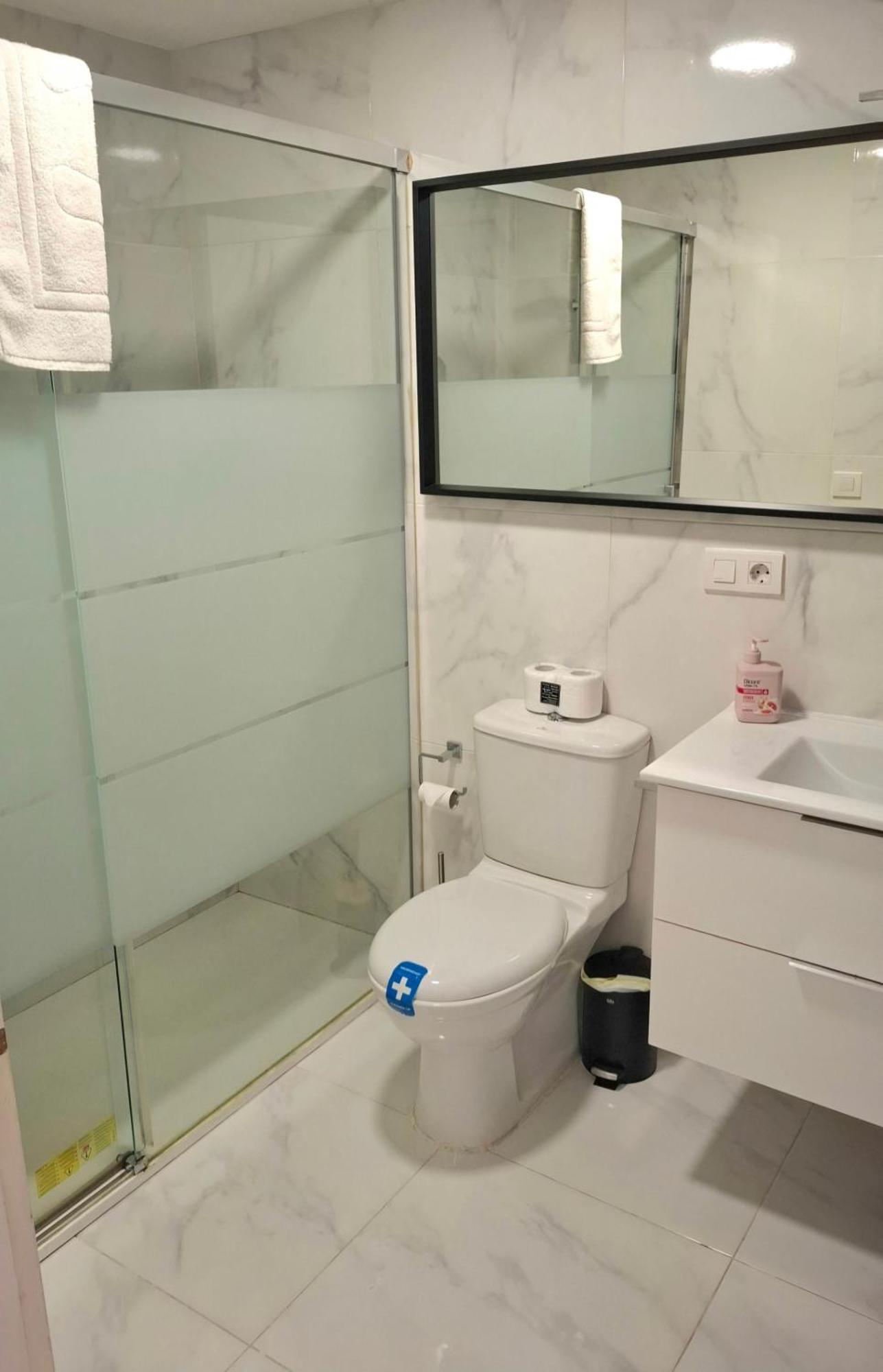 Moderno Con Garaje Privado En El Centro De *