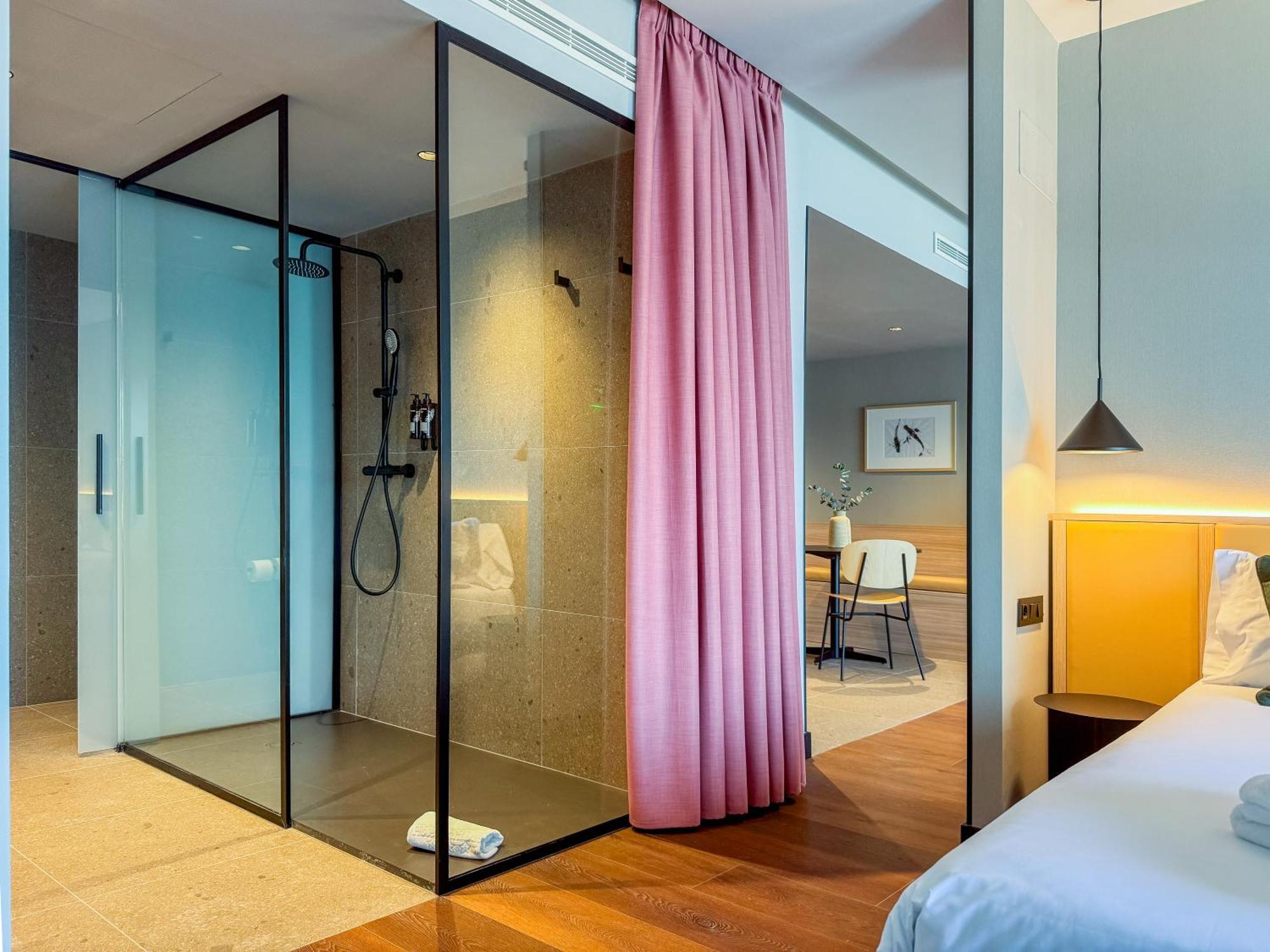 Bahia De Hotel 4*