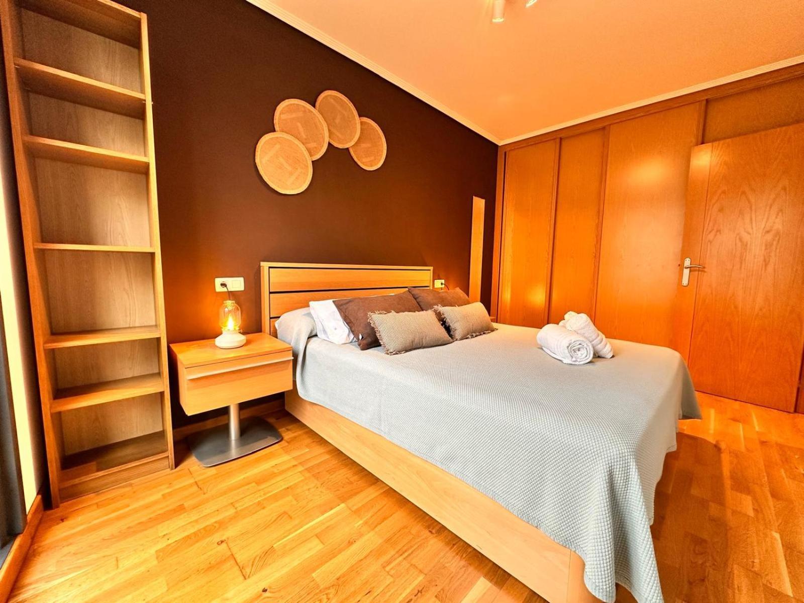 Centrico Irmandinos Con Garaje - Homeygalicia Apartamento