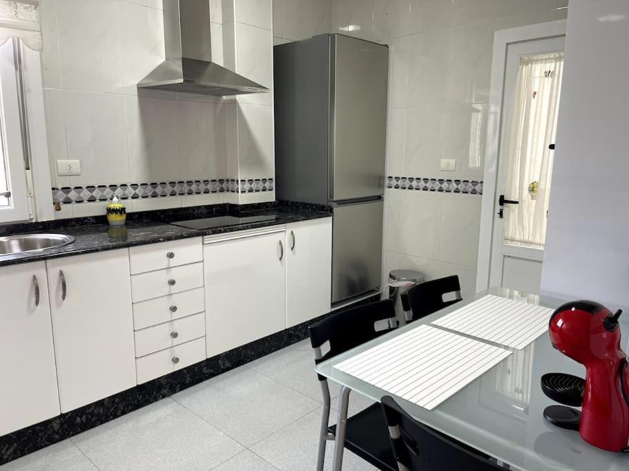Apartamento 3 En Plaza De Espana 6pax Vigo
