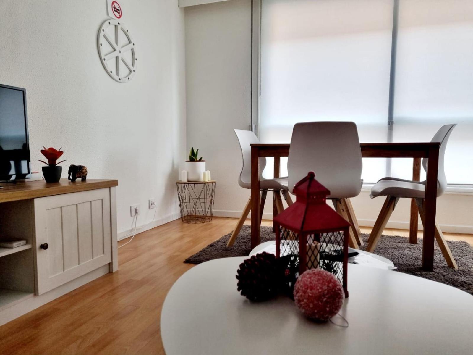 Acogedor, Con Garaje, Centrico. Apartment