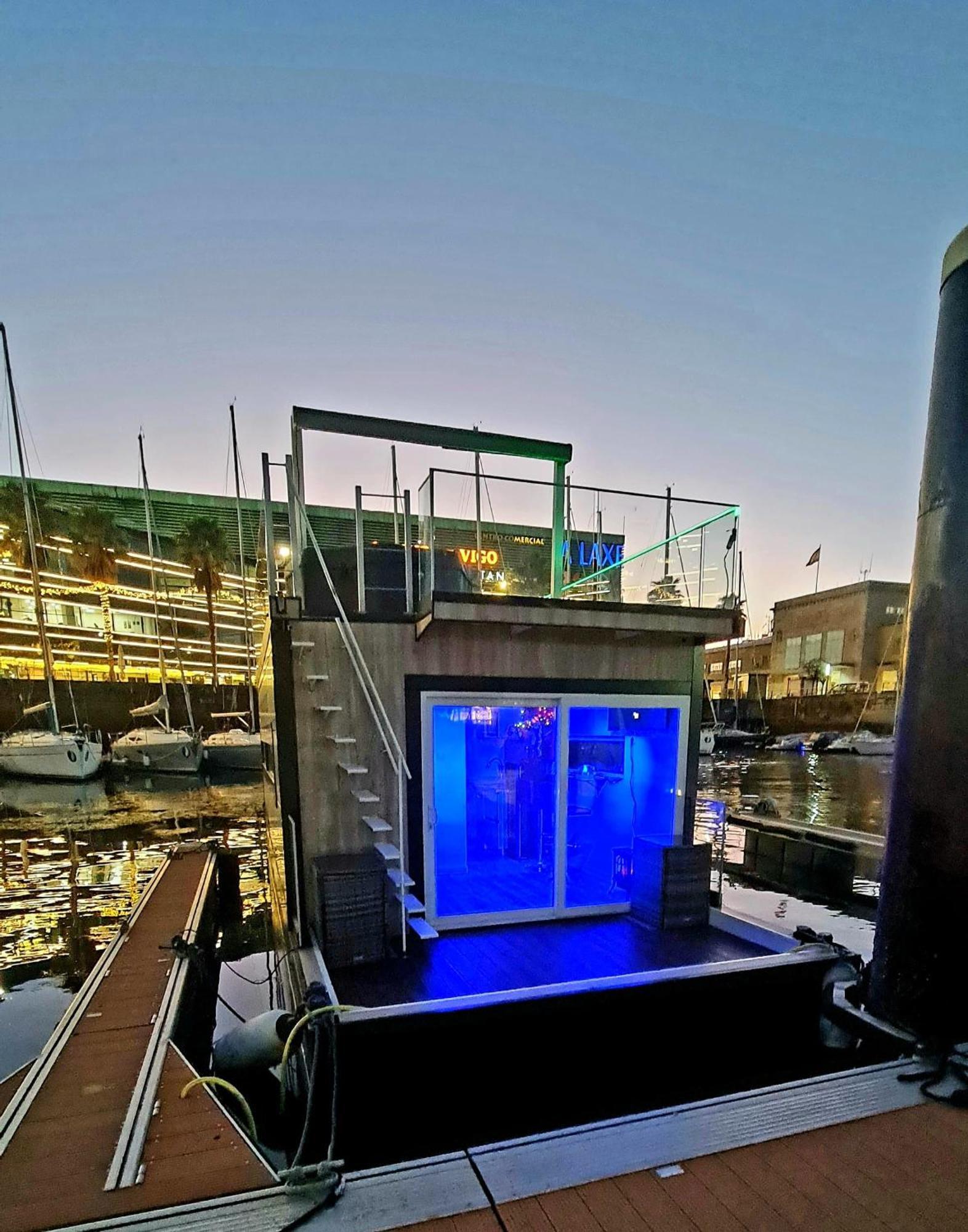 Hotel en barco Barco-apartamento En El Nautico De