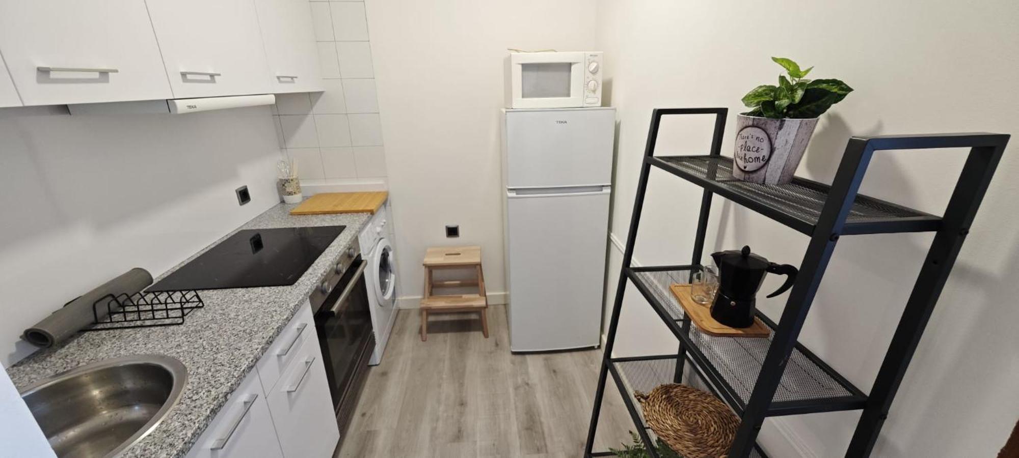 Atico Estudio Centro Vigo, Luminoso Apartamento