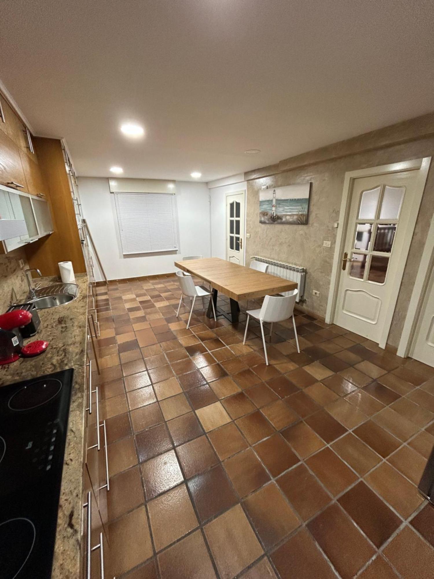 Сasa de vacaciones Casa Robleda, Piscina Privada Cubierta Y Jacuzzi *