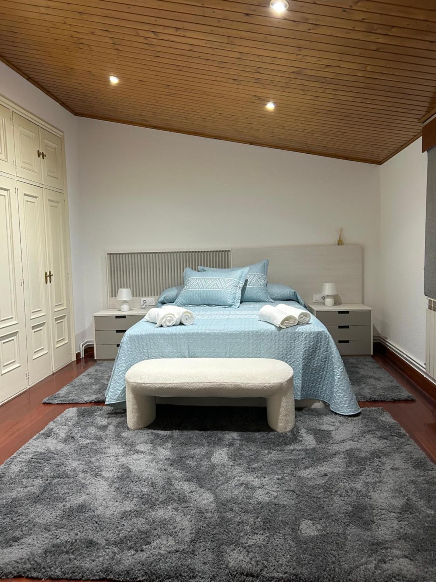 Casa Robleda, Piscina Privada Cubierta Y Jacuzzi Сasa de vacaciones *