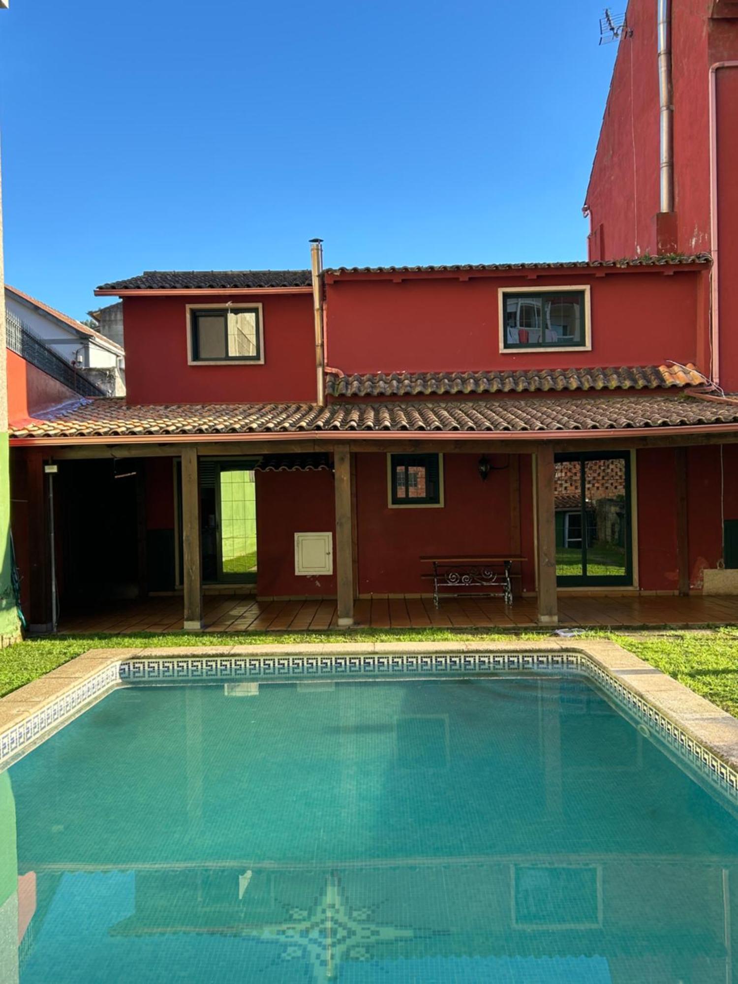 Сasa de vacaciones Casa Robleda, Piscina Privada Cubierta Y Jacuzzi