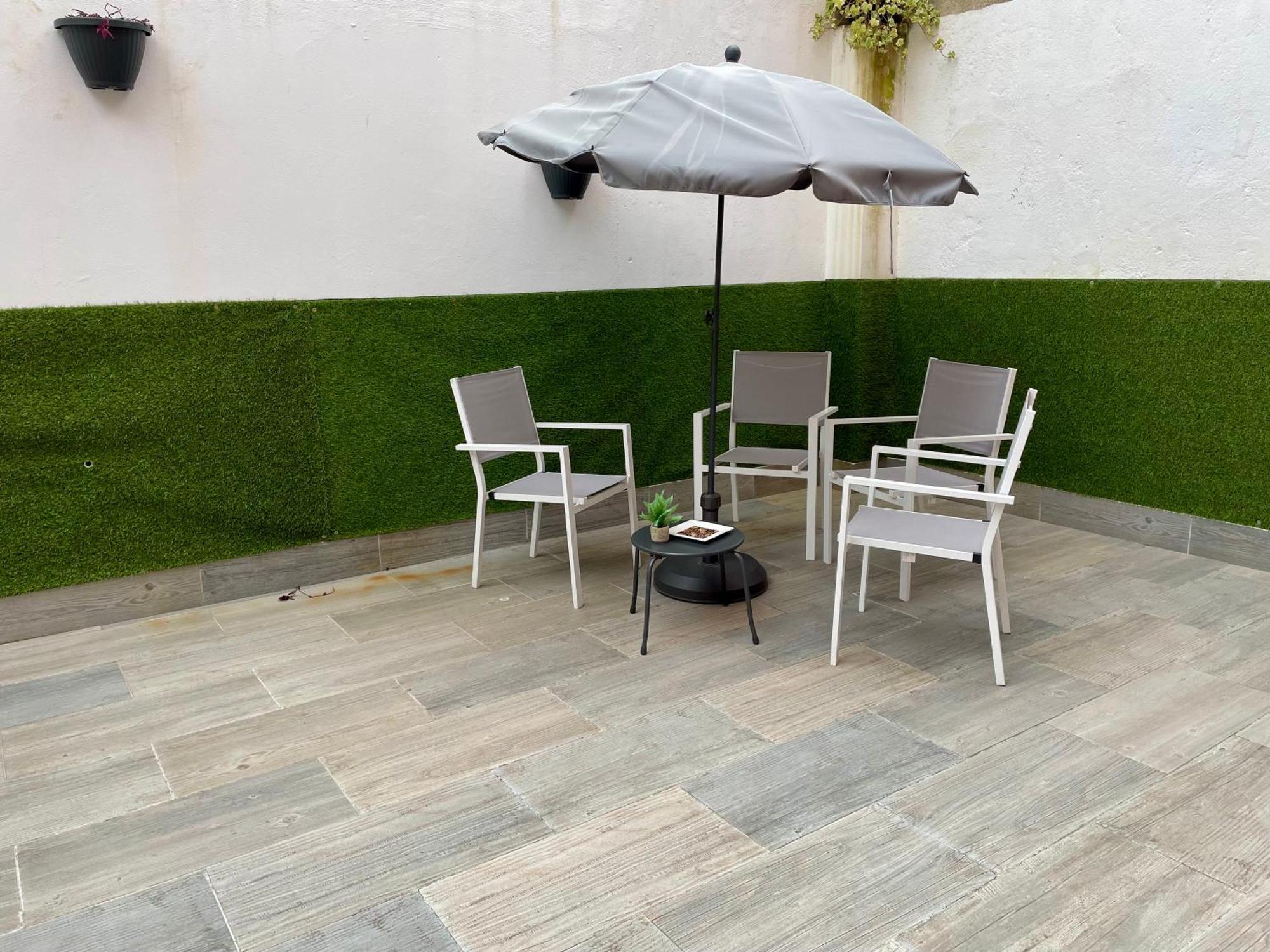 Amplio Con Terraza En Bouzas, Cerca De La Playa. Apartamento *