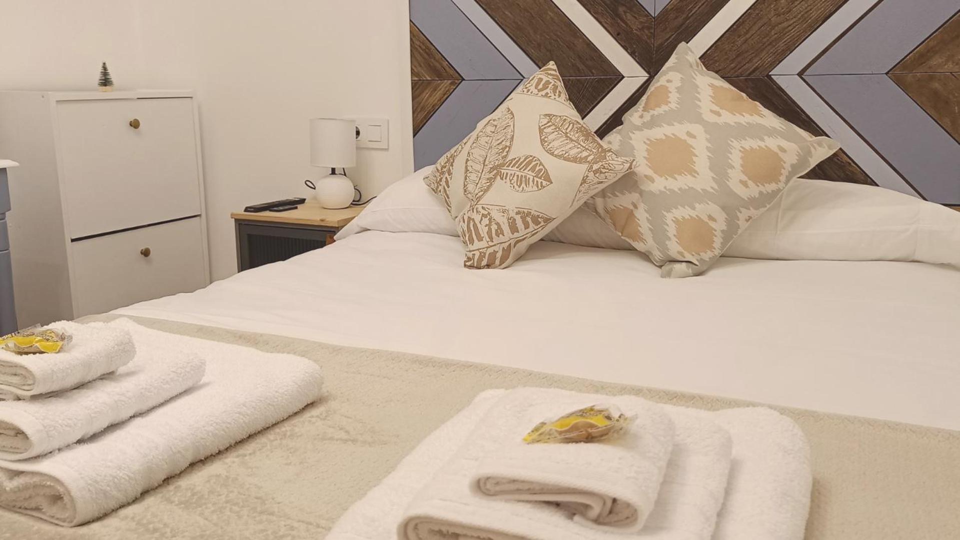 Apartamento Apto Pet-friendly, 2 Plazas De Garaje Y Balcon *