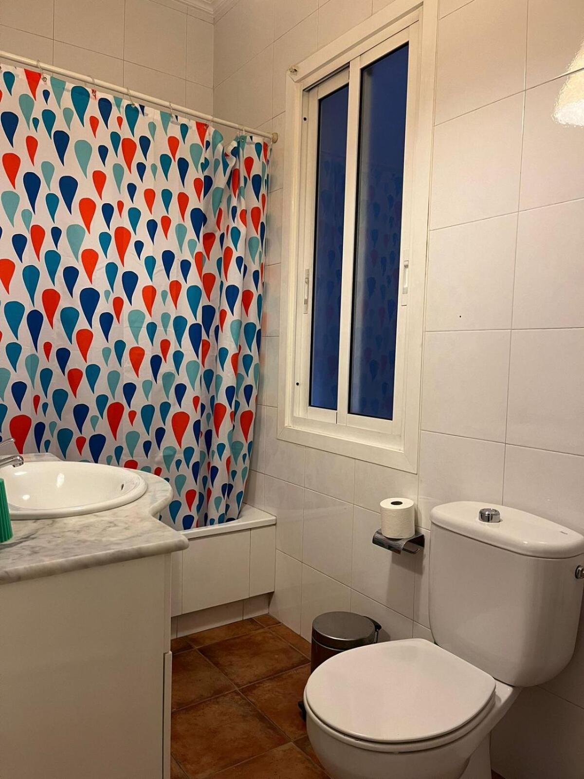 Apartamento Amplio Y Luminoso Piso En El Centro De *