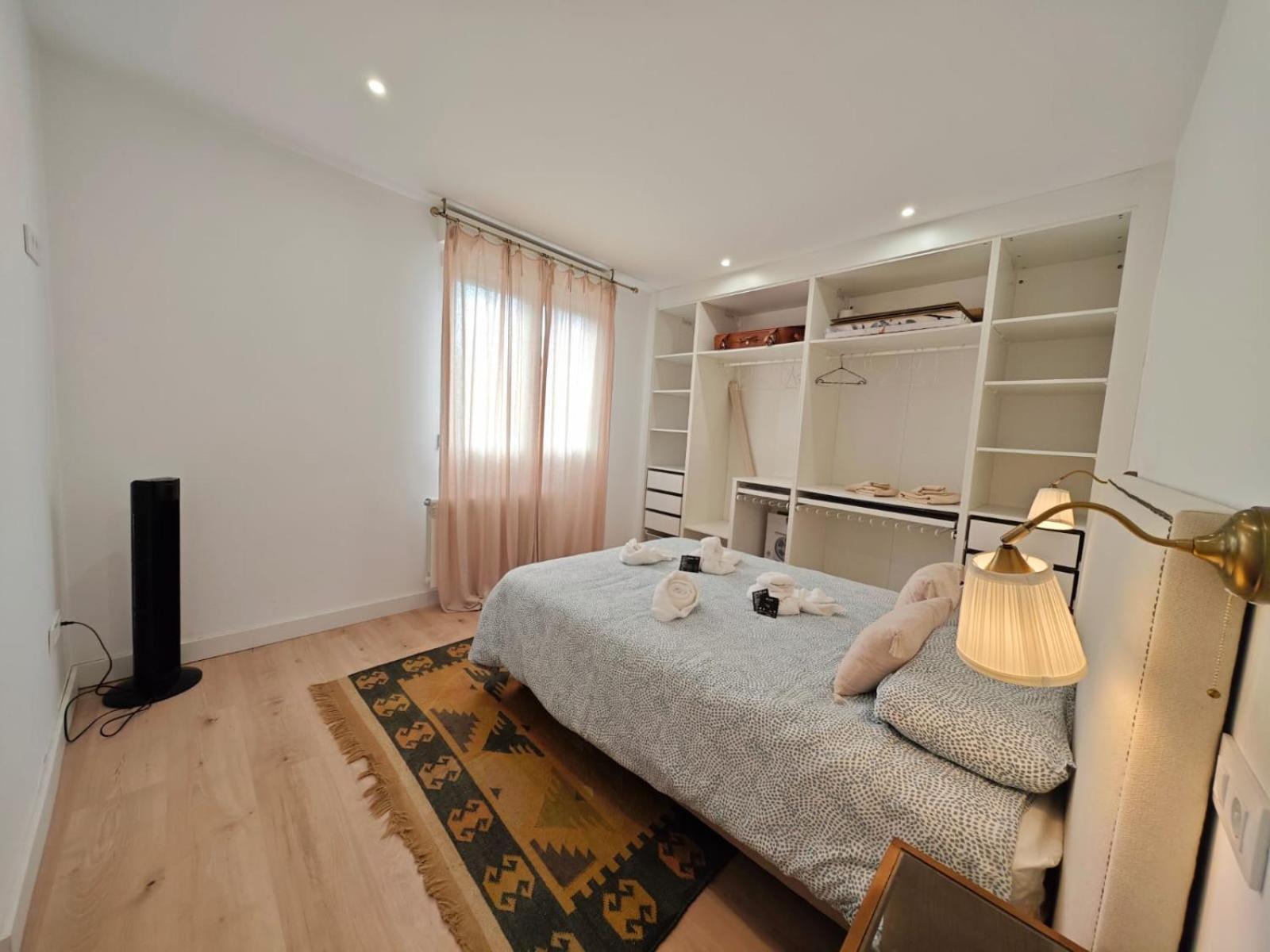 Tomas Paredes, Vigo, 3 Apartment *