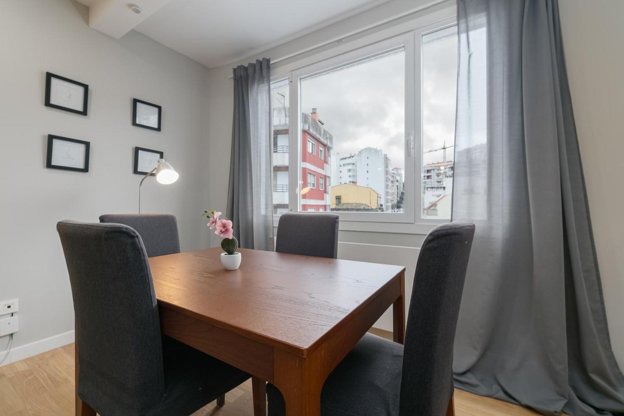 Apartamento Muy Luminoso En El Centro De