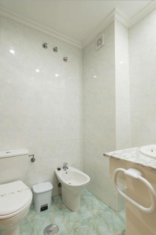 Primera Linea De Playa Samil Costa 57 Garaje Apartamento *