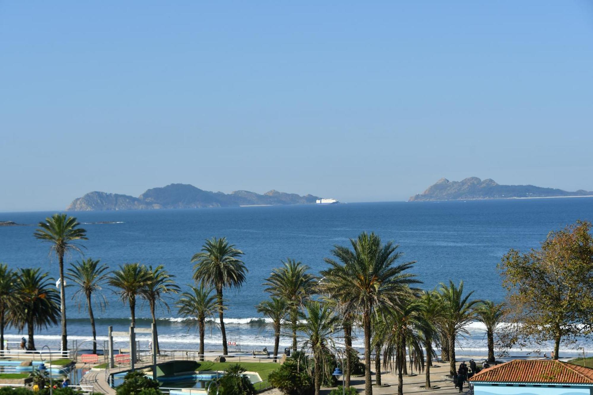 Apartamento Primera Linea De Playa Samil Costa 57 Garaje