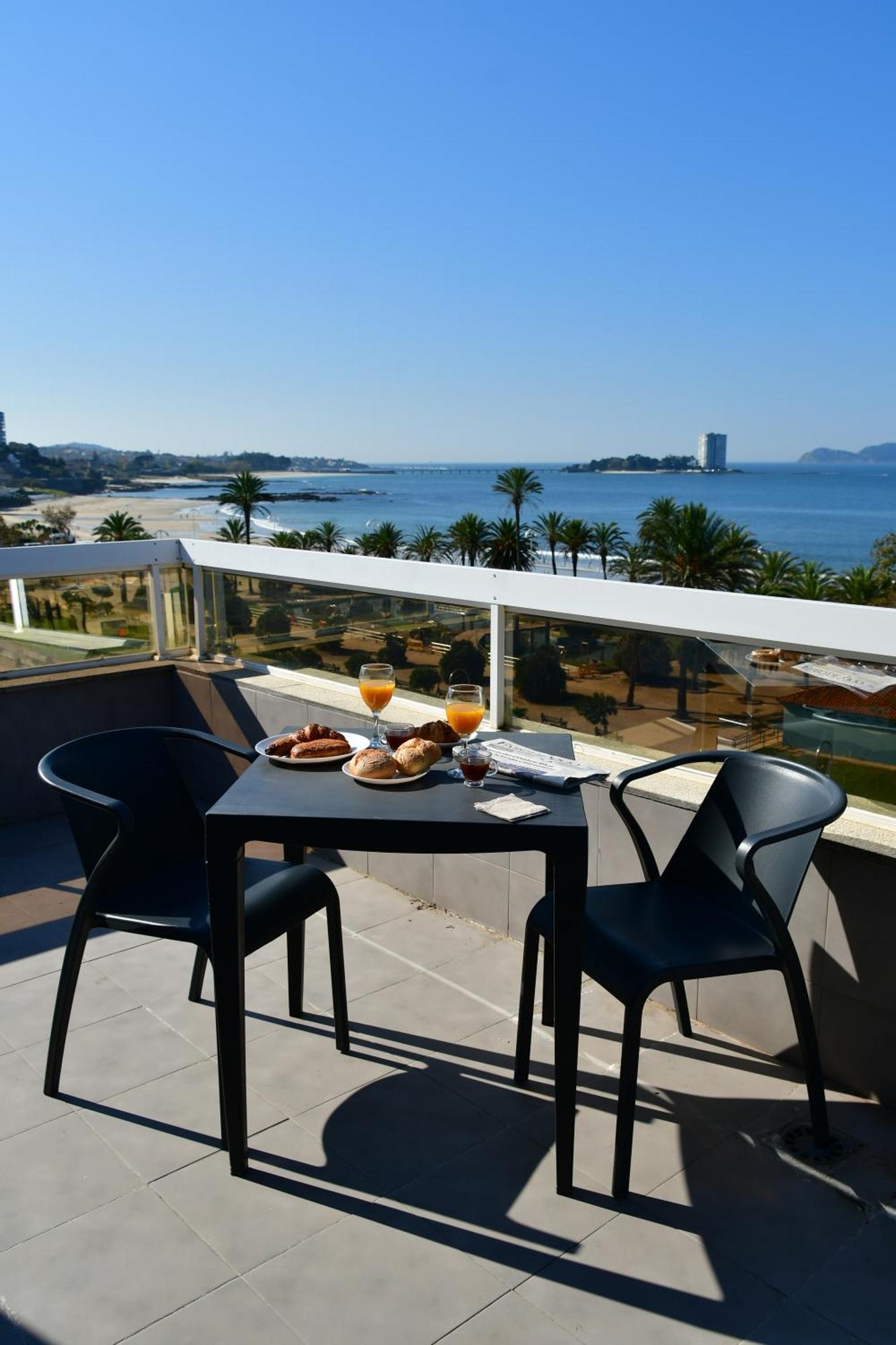 Primera Linea De Playa Samil Costa 57 Garaje Apartamento Vigo