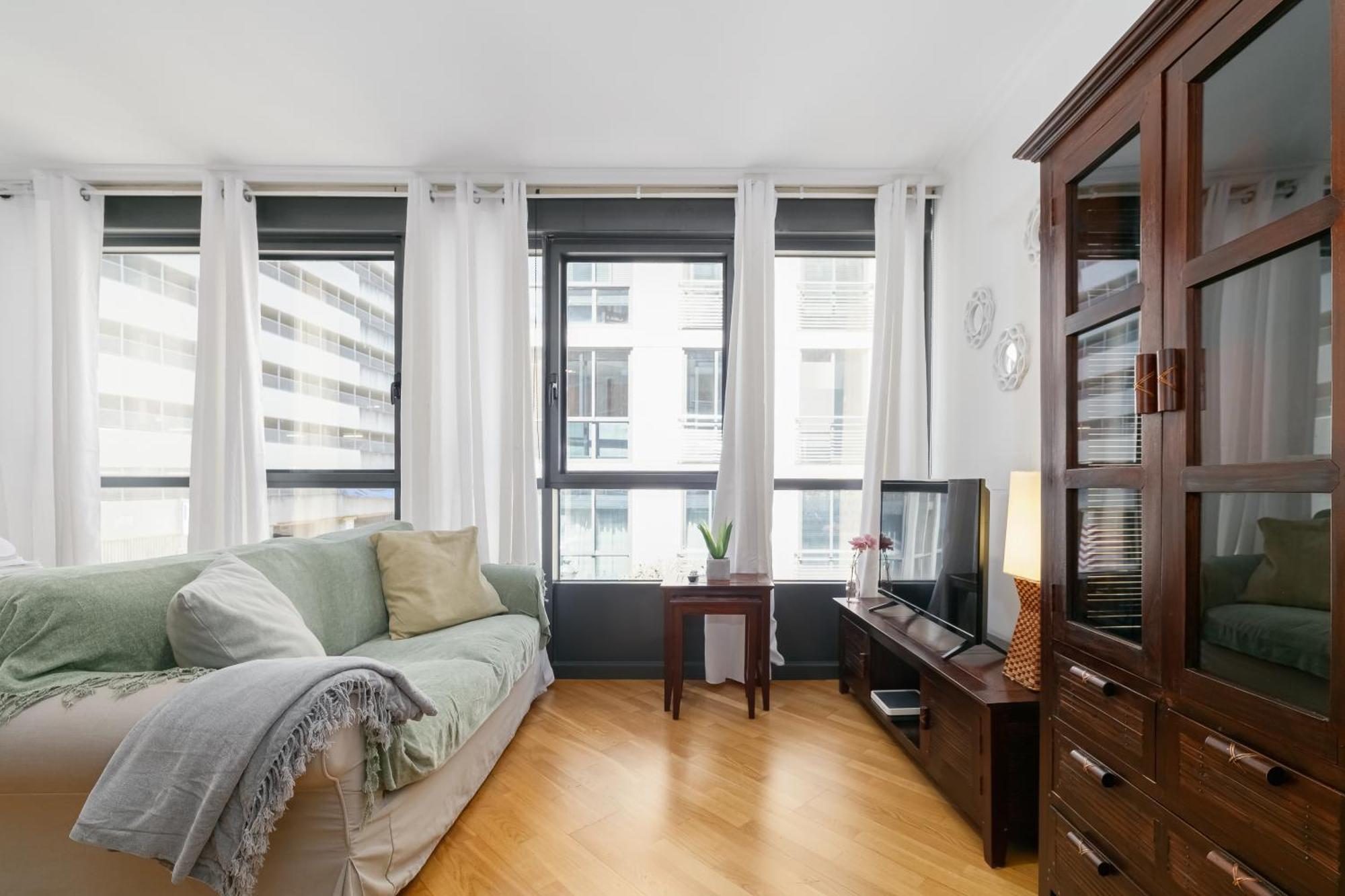 Luminoso Y Acogedor En By Apartamento *