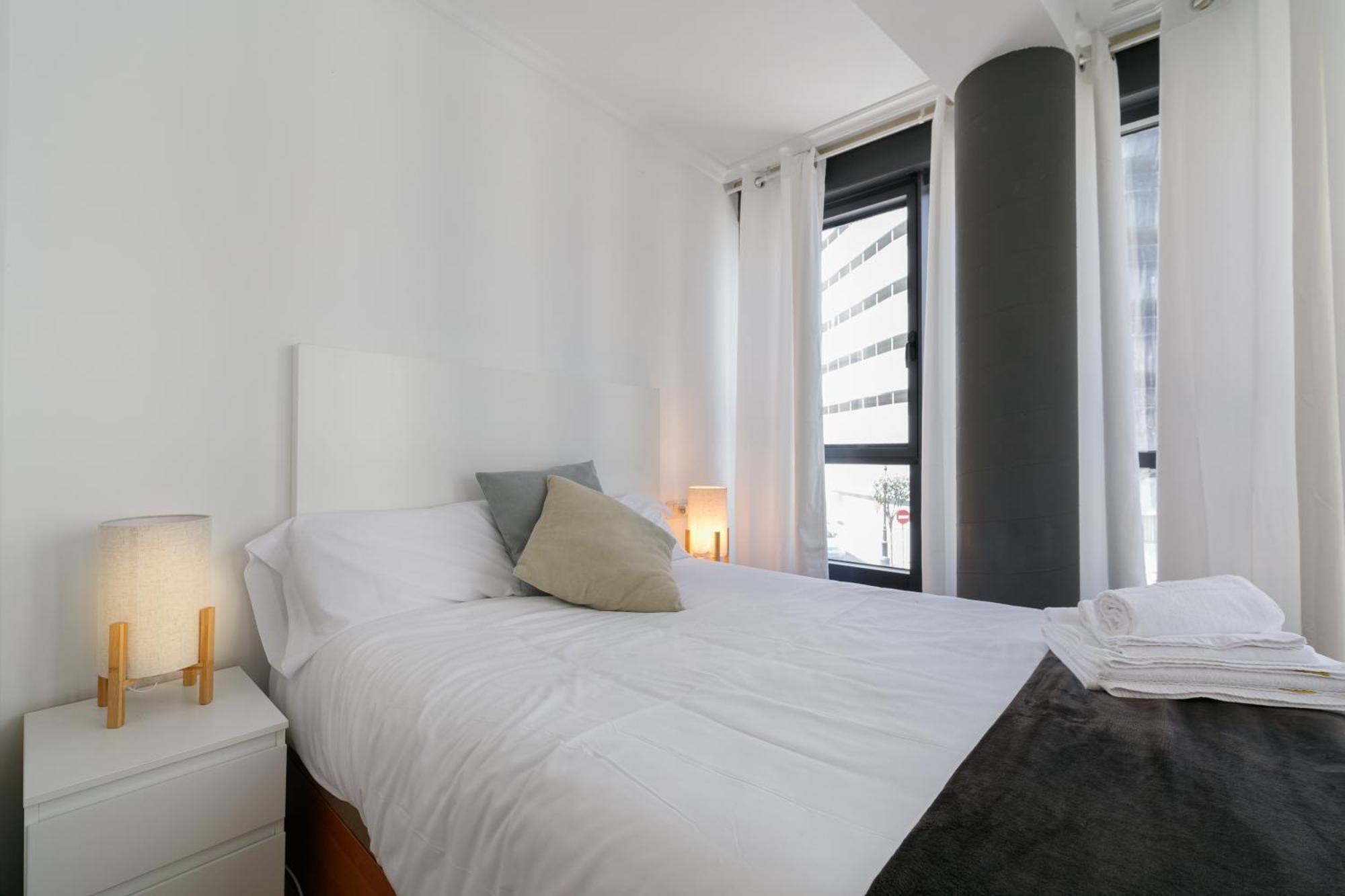 Luminoso Y Acogedor En By Apartamento *