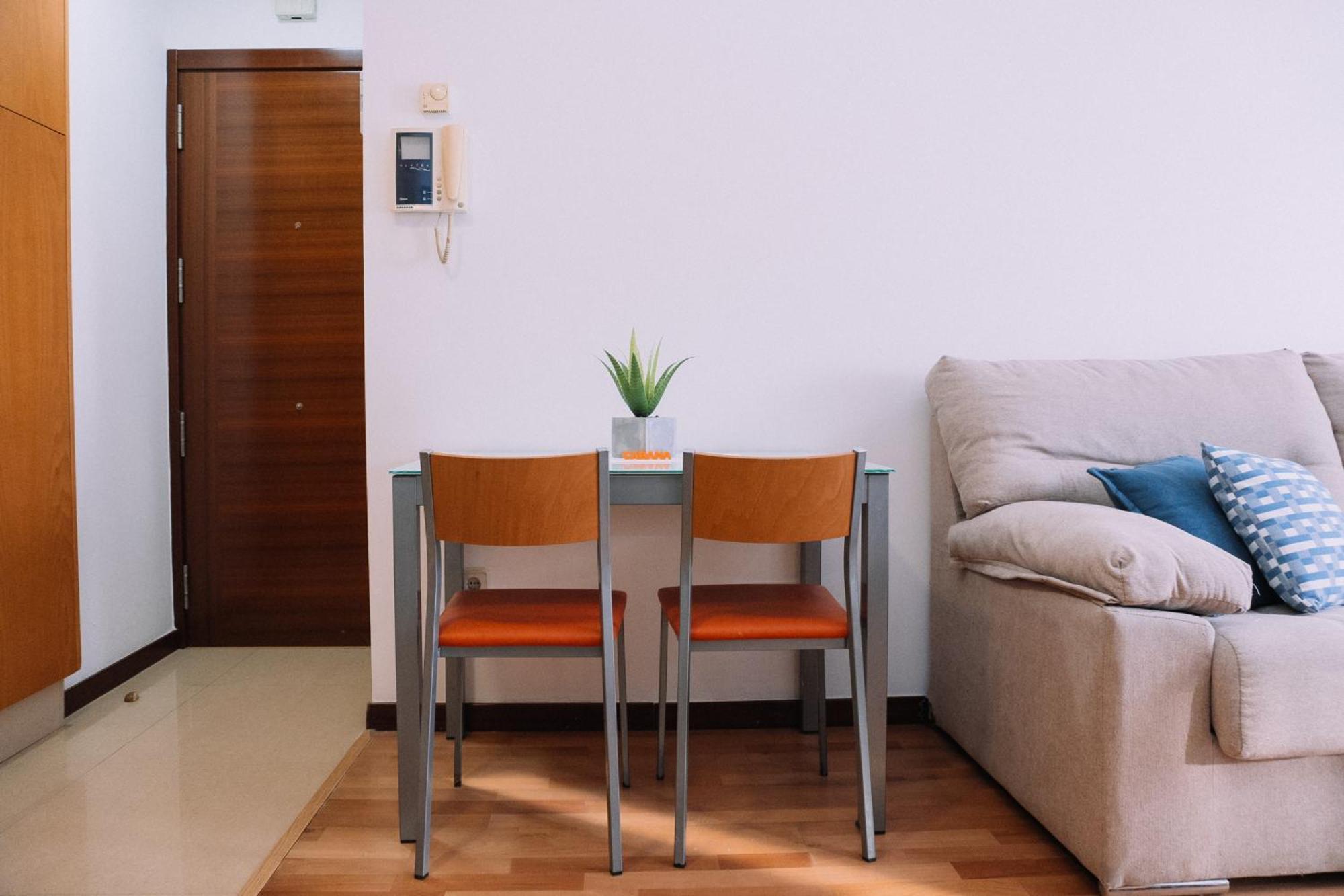 Luminoso Con Vistas En By