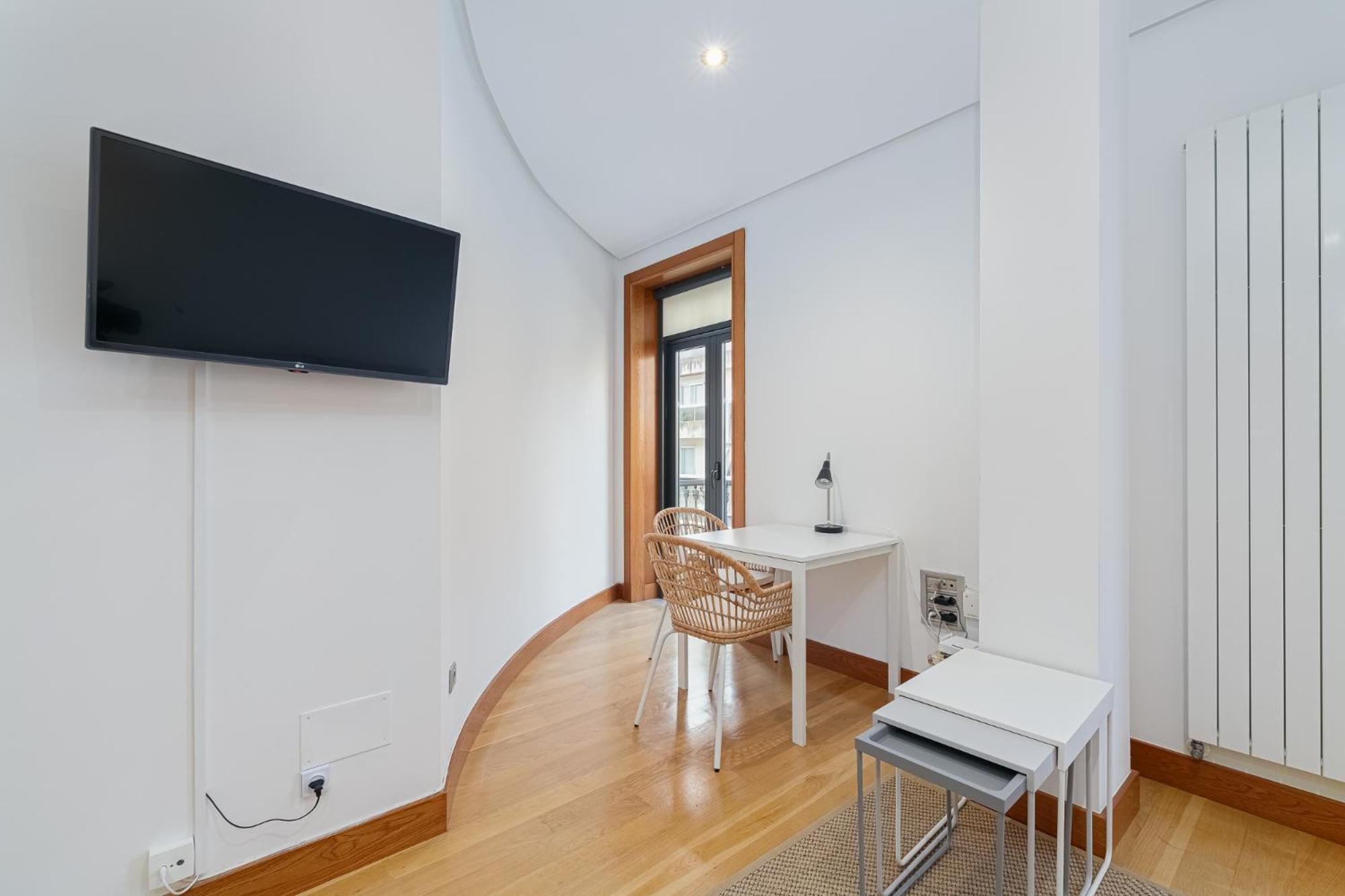 Apartamento Sencillo En El Corazon De By