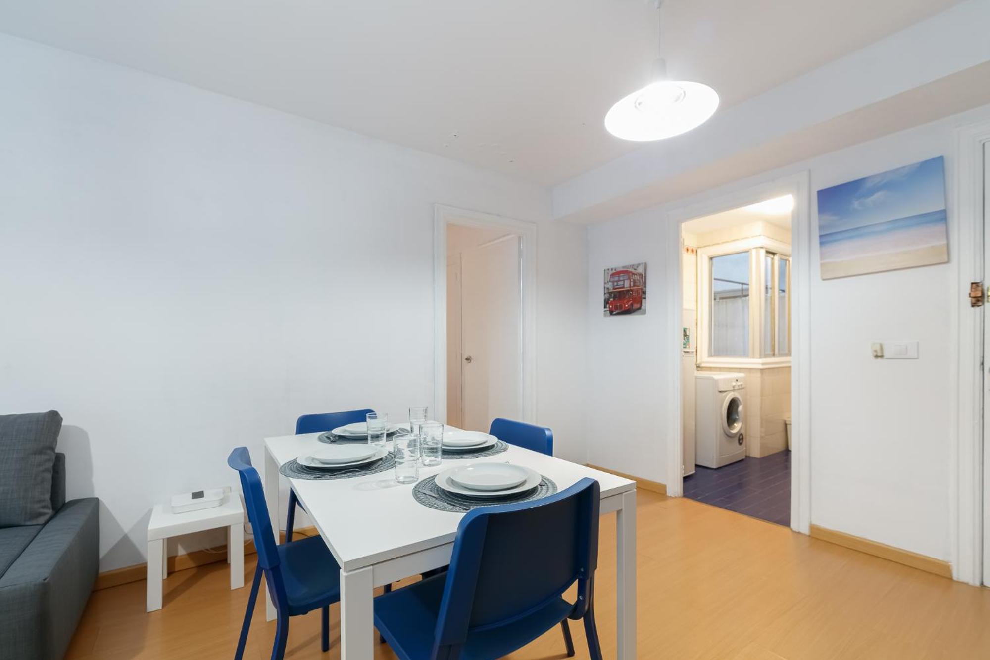 Apartamento Luminoso Y Centrico By *