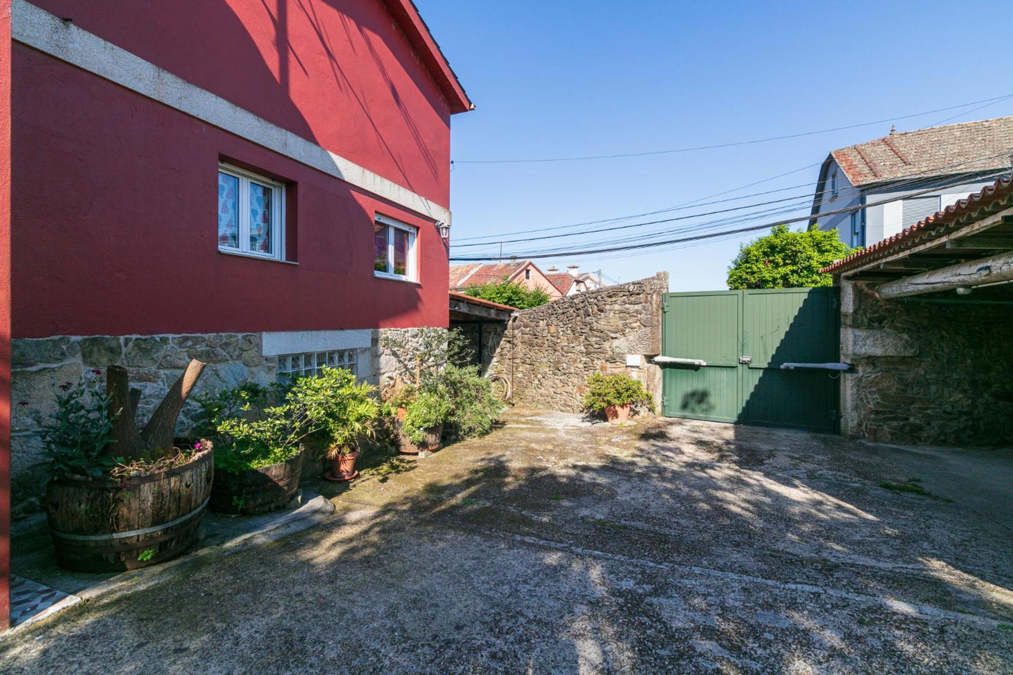 Retiro Rural Con Parking By Holiday home Vigo
