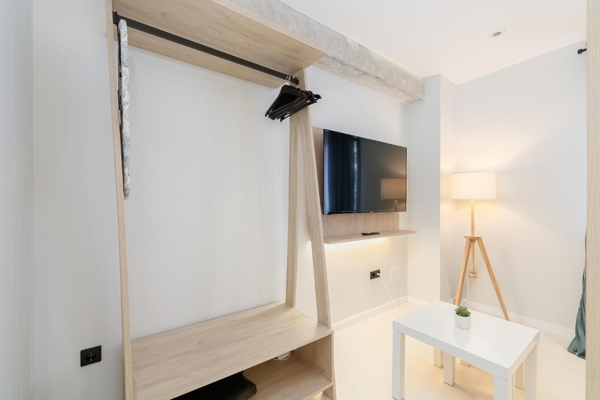 Elegante Y Luminoso En - Apto 2 By Apartamento