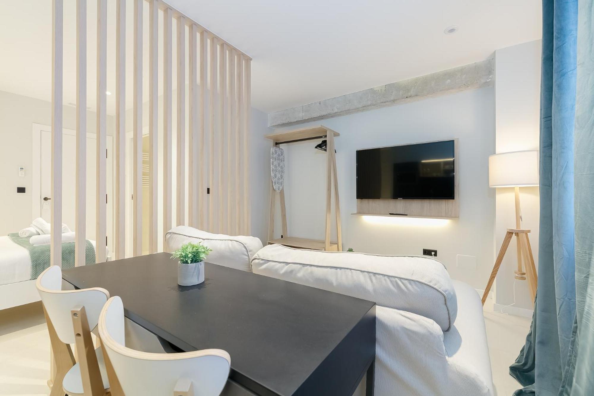 Elegante Y Luminoso En - Apto 2 By Apartamento *