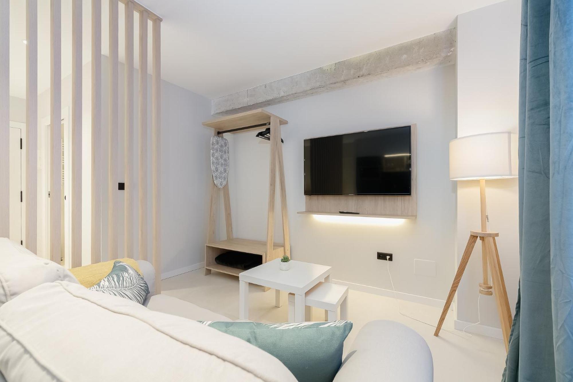 Elegante Y Luminoso En - Apto 2 By Apartamento *