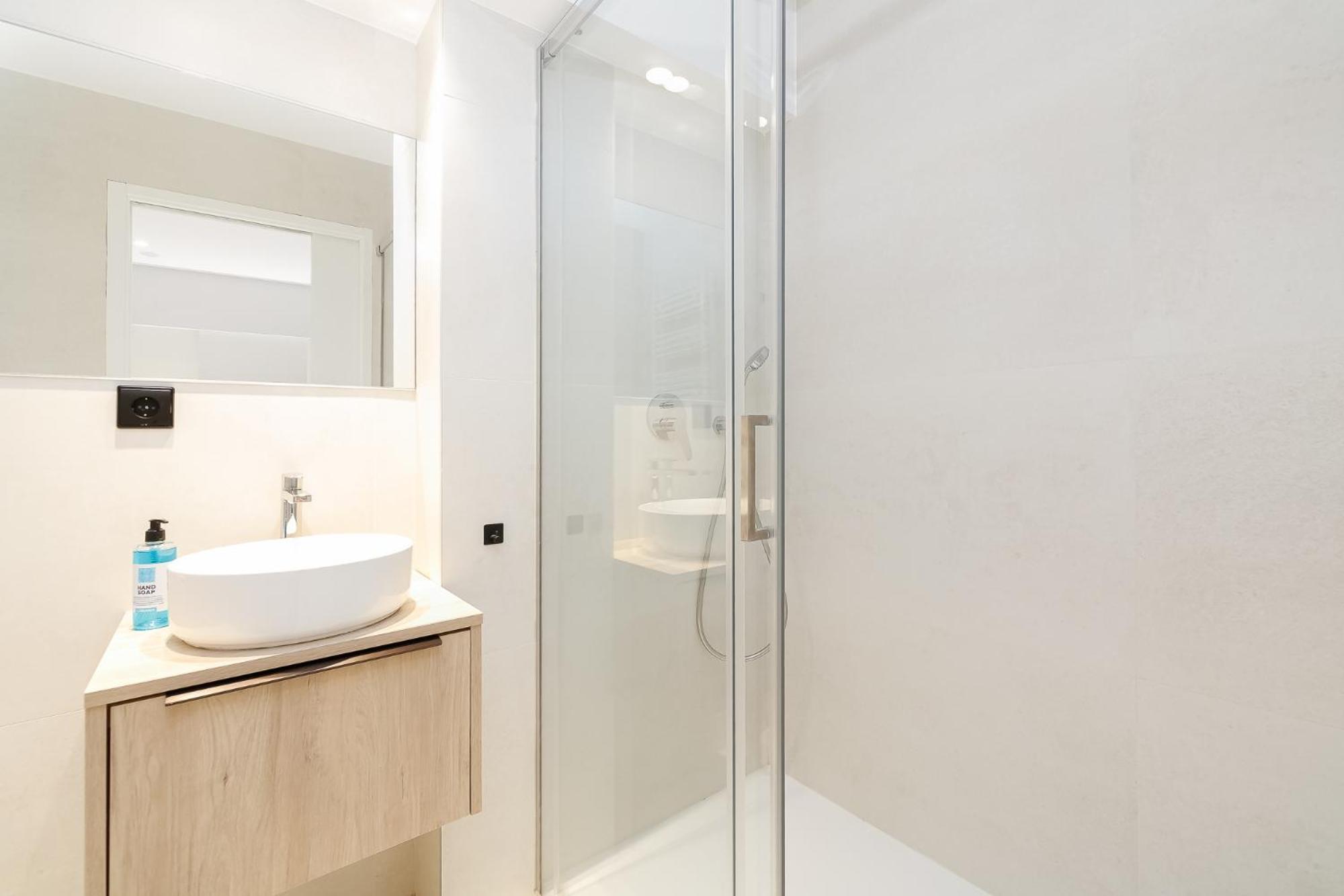 Elegante Y Luminoso En - Apto 2 By Apartamento Vigo