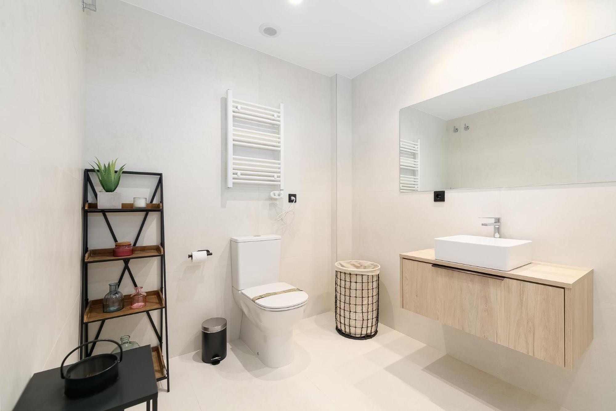Elegante Y Luminoso En - Apto 4 By Apartamento