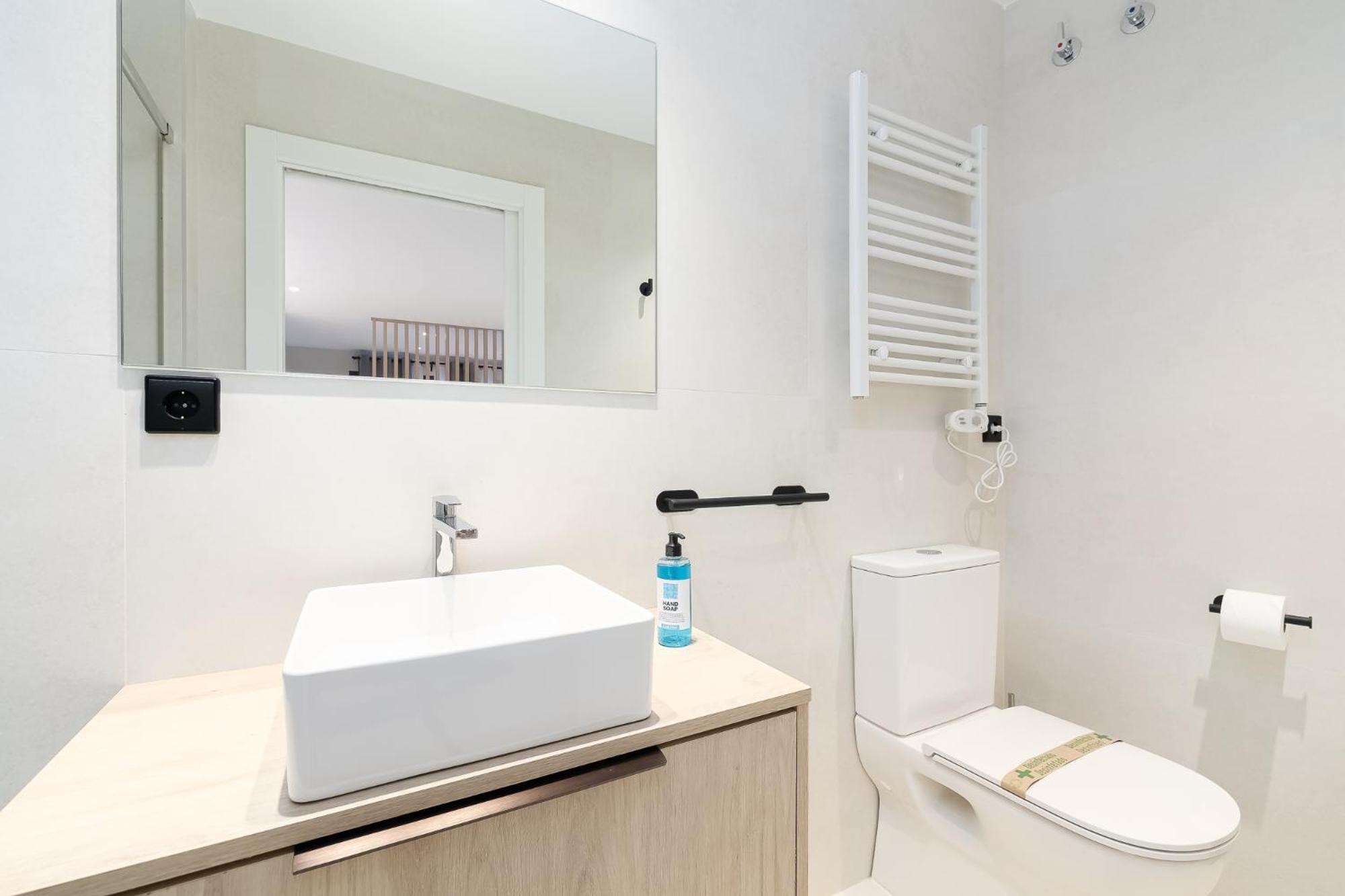 Elegante Y Luminoso En - Apto 3 By Apartment *