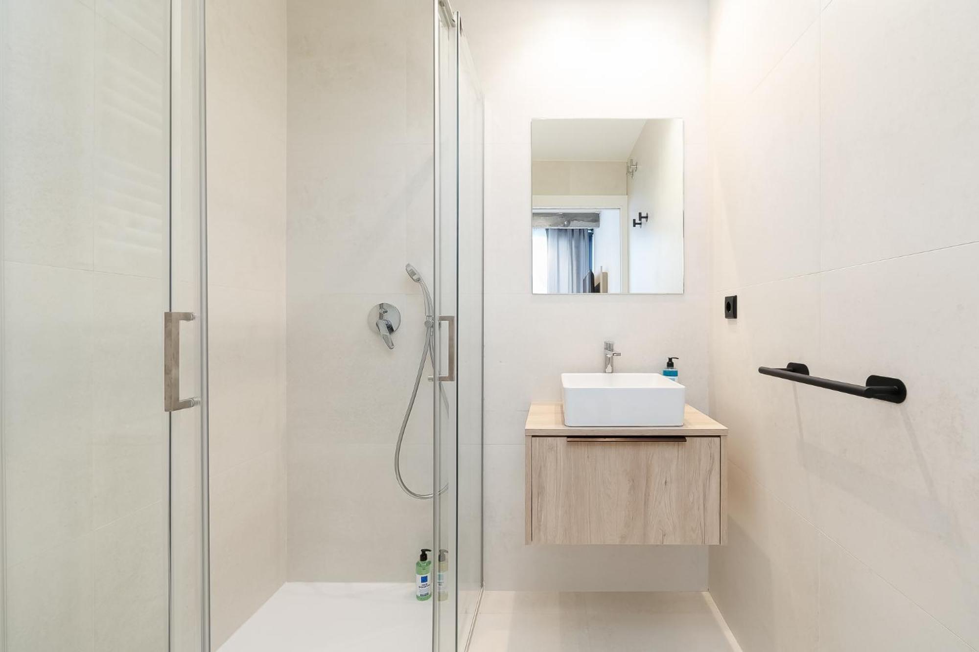 Elegante Y Luminoso En - Apto 5 By Apartment