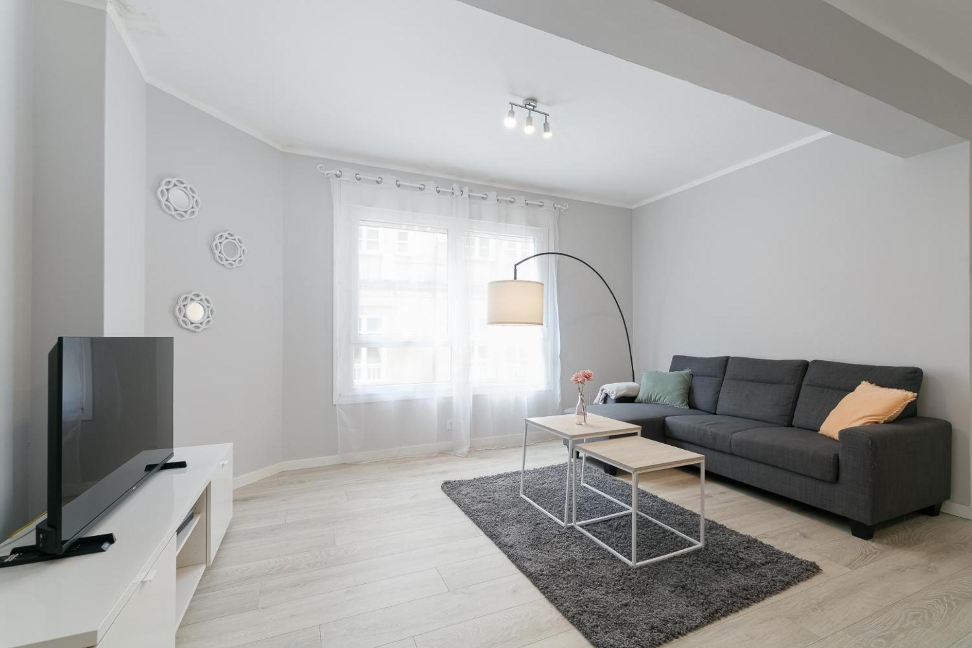 Apartment Luminoso Y Moderno En By *