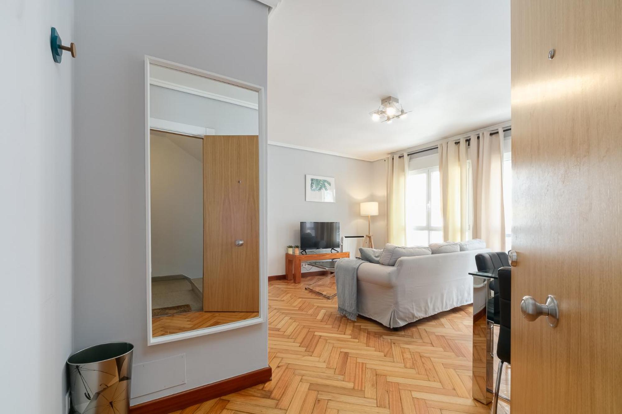 Acogedor Centrico En By Apartamento