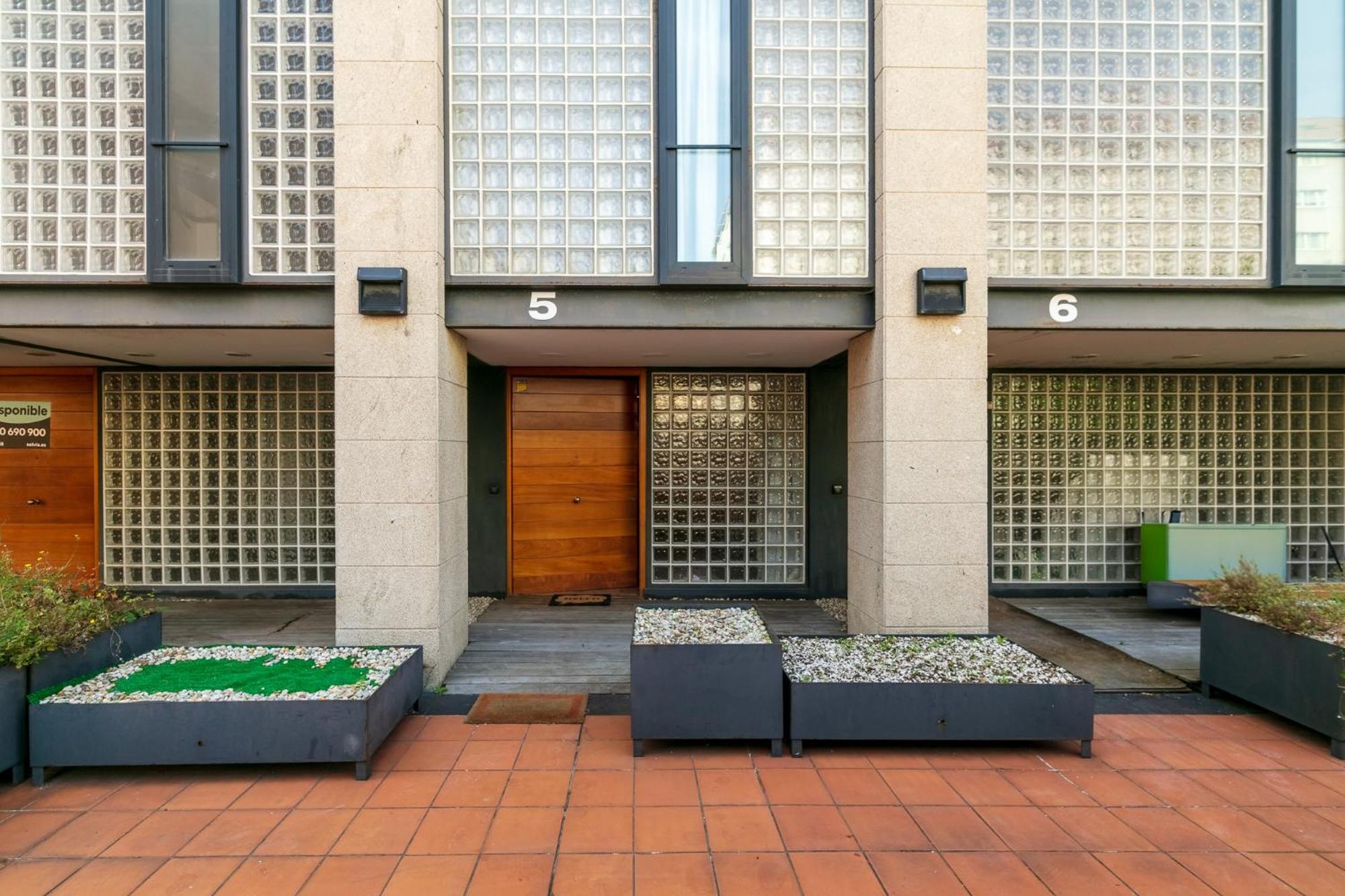 Espectacular Moderno Con Parking By Vigo