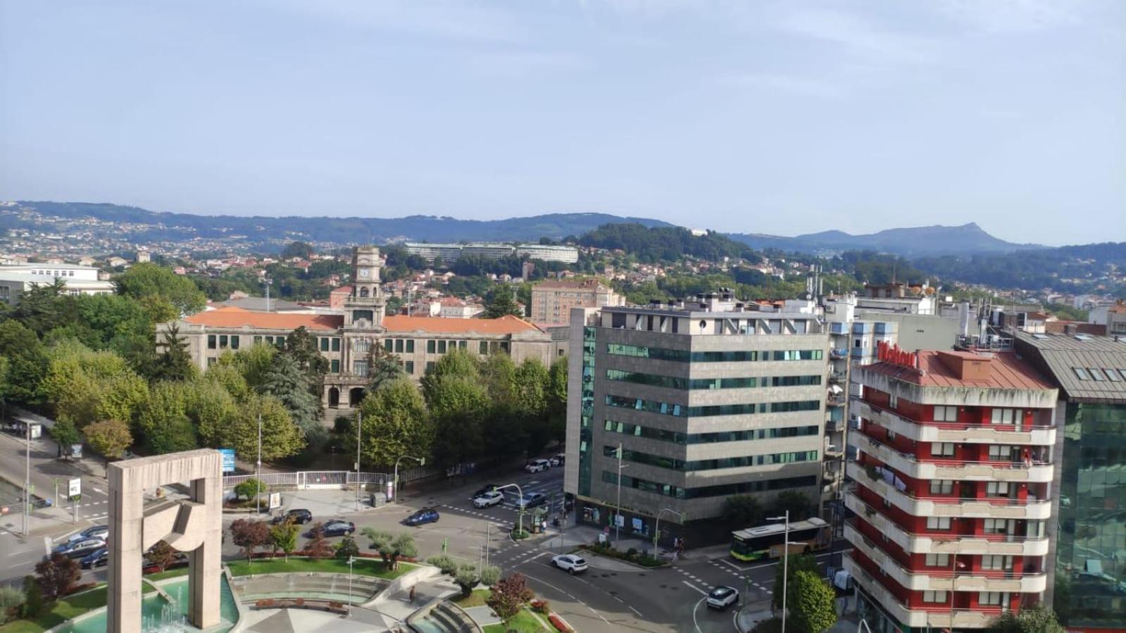 Amplio Piso Plaza America