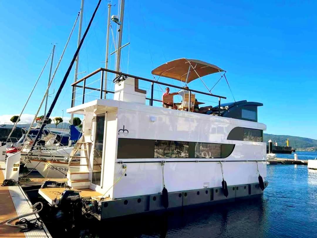 Hotel en barco Different Charter