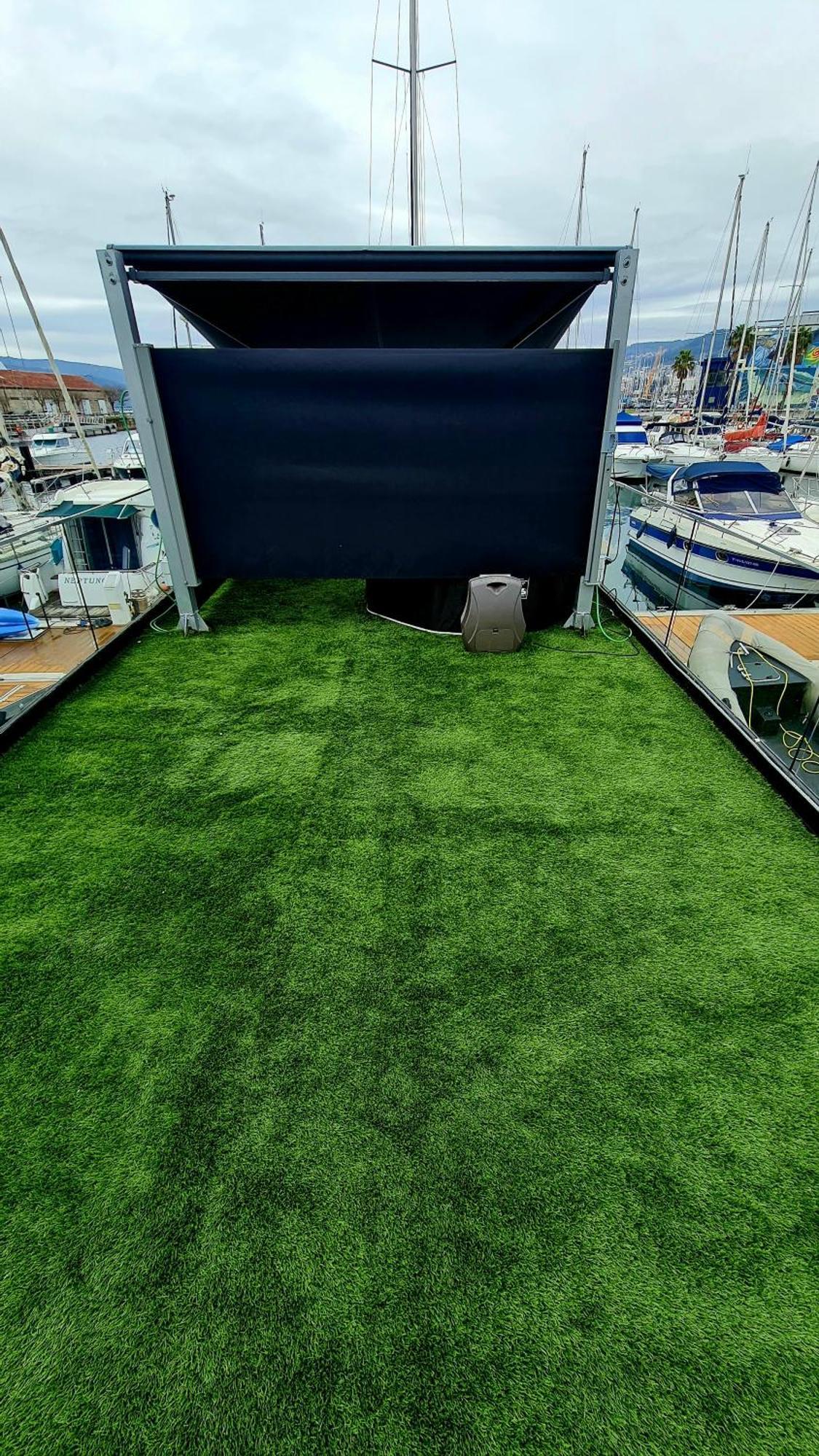 Barco-apartamento En El Nautico De