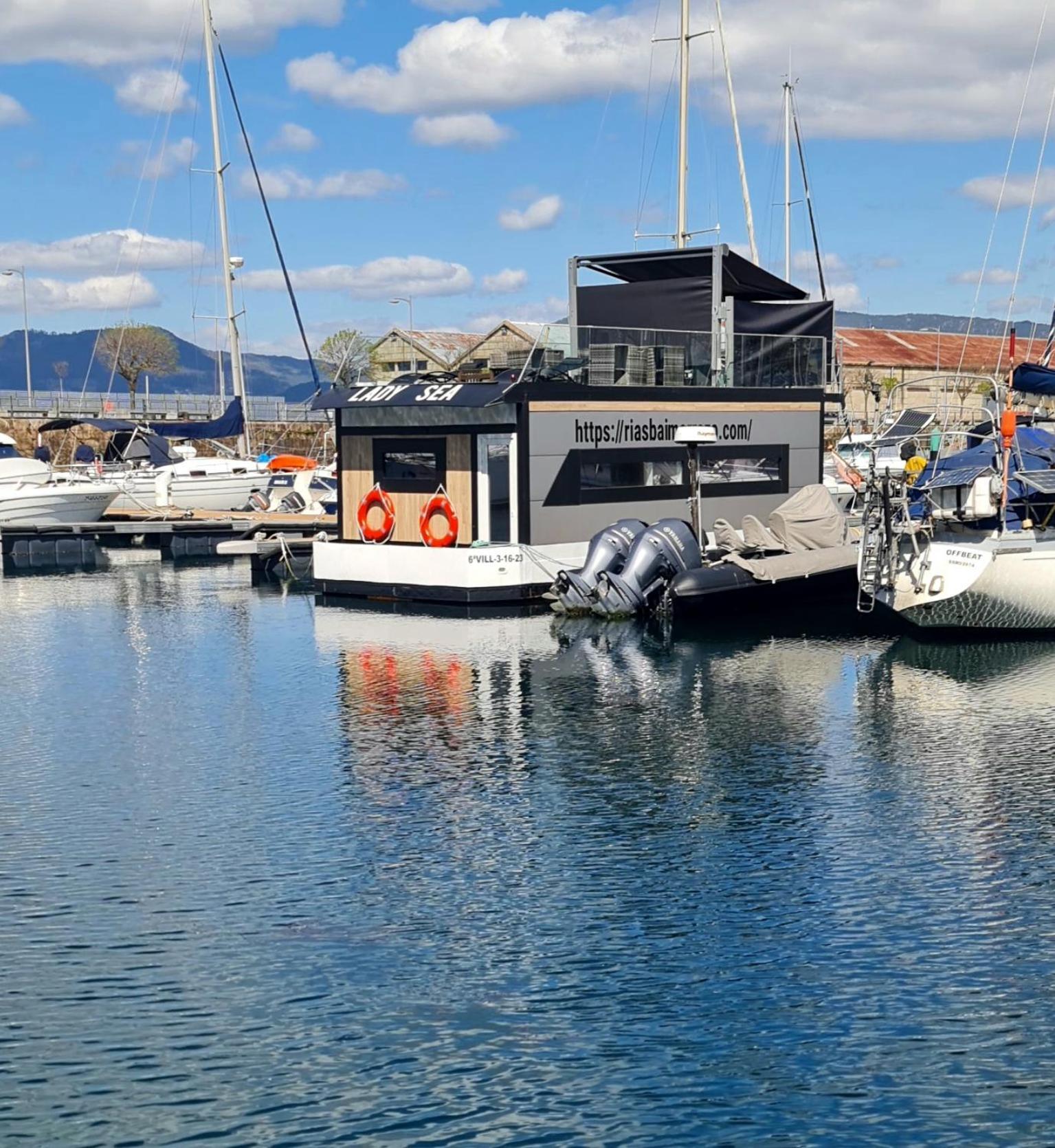 Barco-apartamento En El Nautico De Hotel en barco Vigo