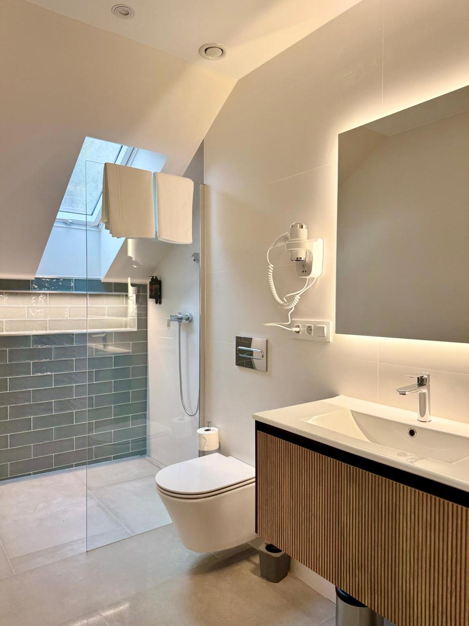 Cies Luxury Suitel Areosa 22 Apartahotel Vigo