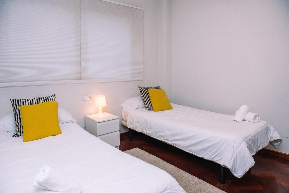 Luz Y Descanso Con Parking By Apartment Vigo