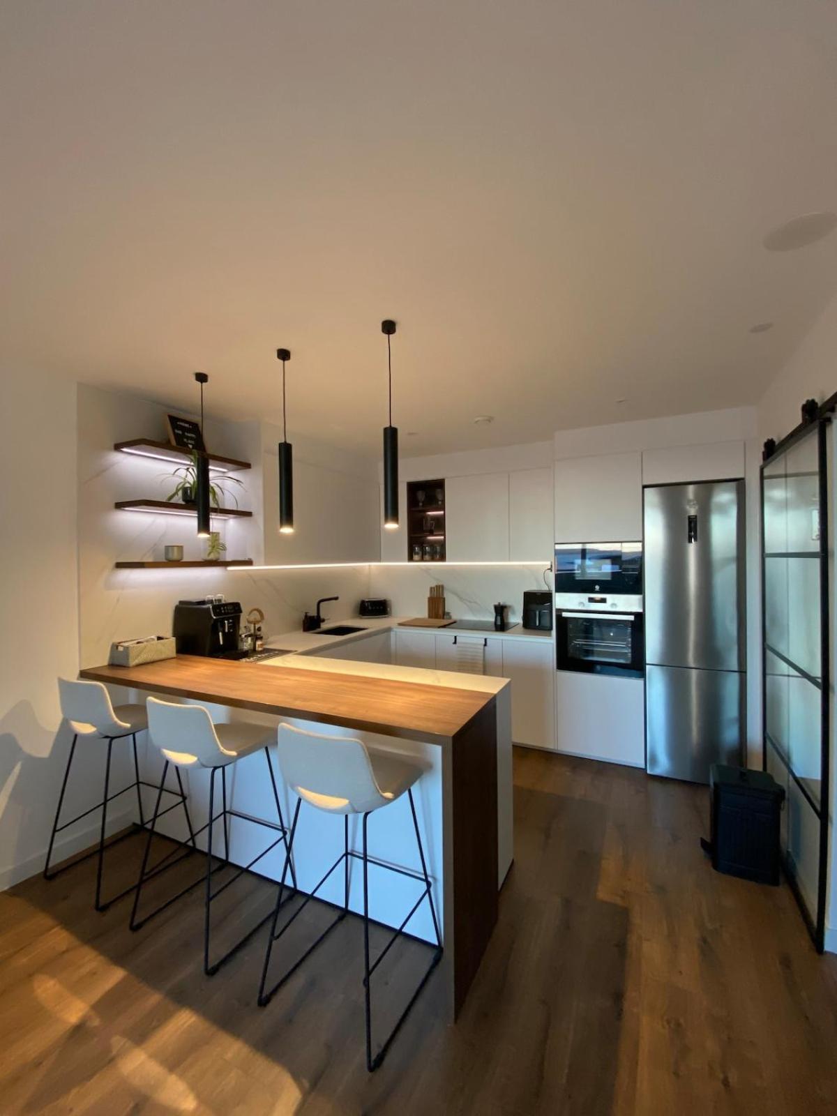 Piso De Diseno En Con Parking Gratuito Apartment