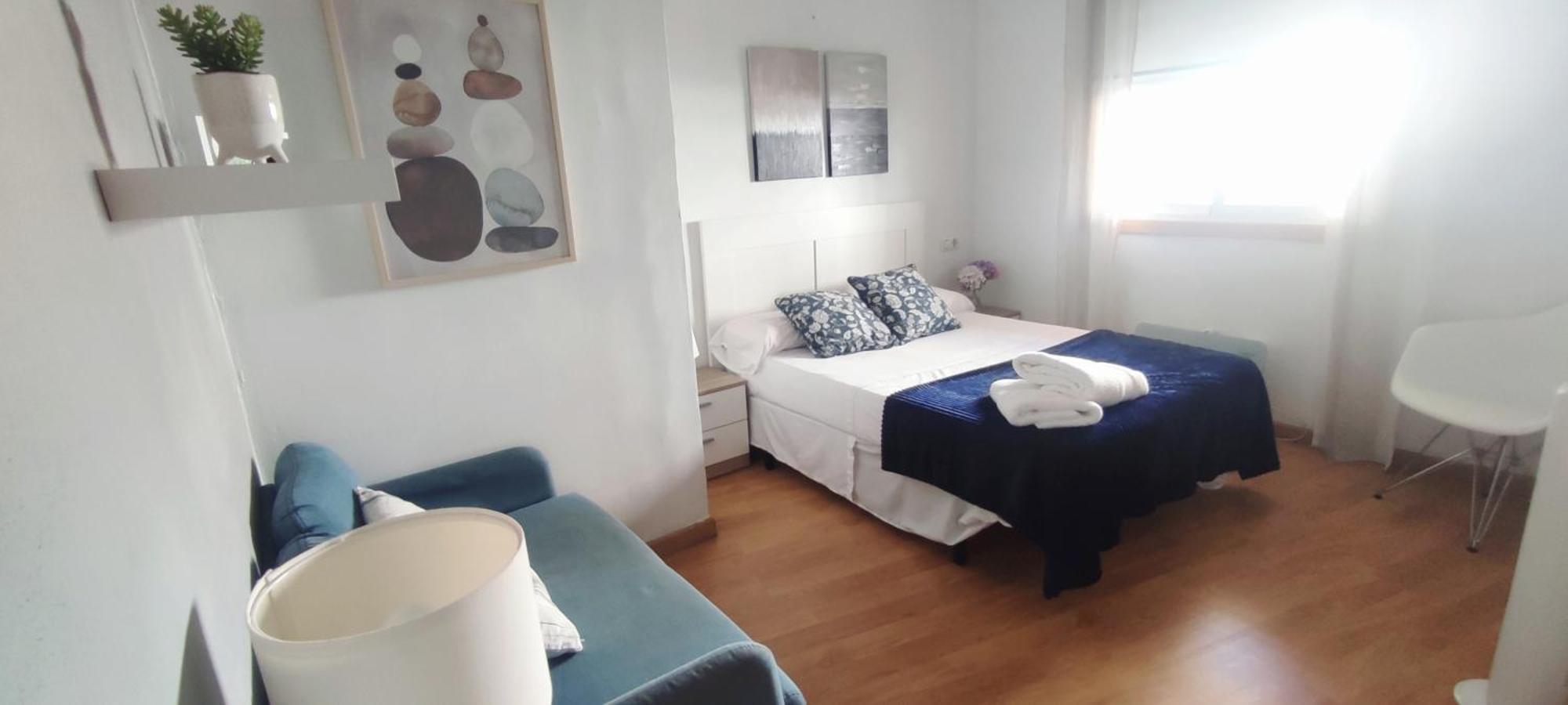 Céntrico ático Con Terraza Apartamento *