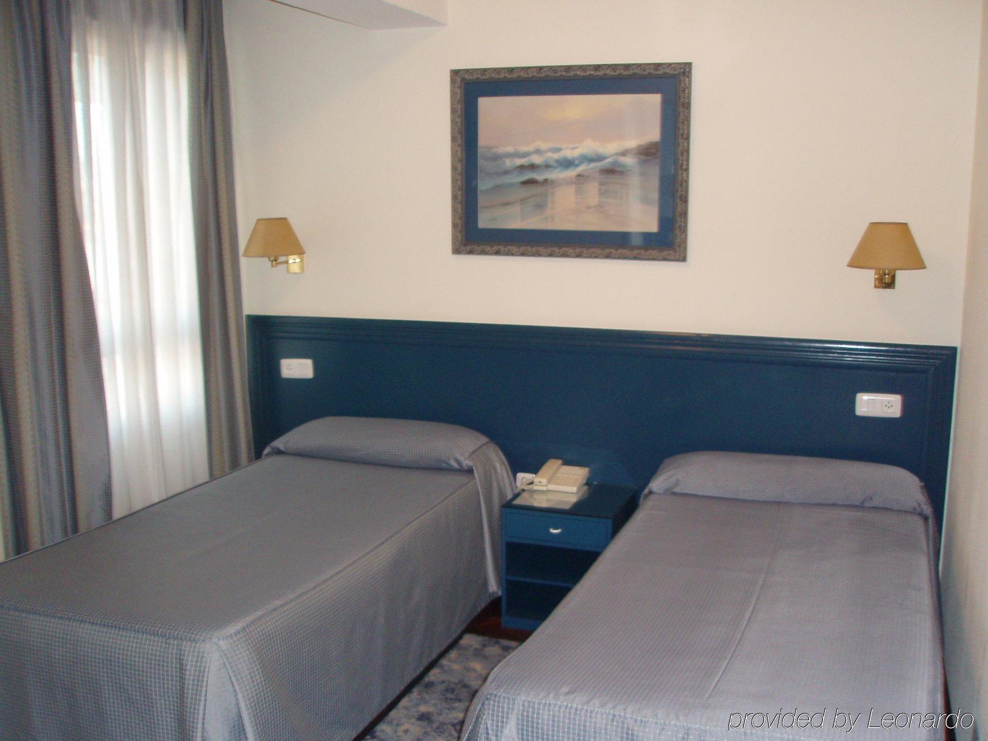 Plaza Hotel 2*